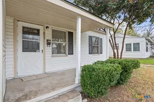 809 E 12th Ave, Belton, TX 76513 - Photo 4