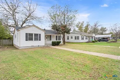809 E 12th Avenue, Belton, TX 76513 - Photo 2