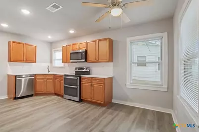 809 E 12th Avenue, Belton, TX 76513 - Photo 8