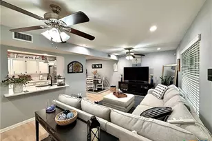 213 Sparrow Ln, Victoria, TX 77905 - Photo 10