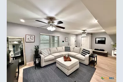 213 Sparrow Lane, Victoria, TX 77905 - Photo 4