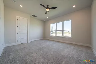 254 Firewheel Lp, Floresville, TX 78114 - Photo 12
