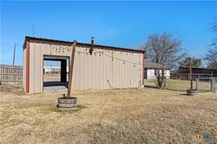 519 Pleasant View Rd, Troy, TX 76579 - Photo 32