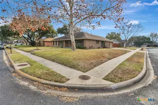 101 Kemble St, Victoria, TX 77904 - Photo 32