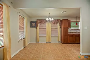 2612 Ozark St, Victoria, TX 77901 - Photo 4