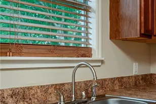 2612 Ozark St, Victoria, TX 77901 - Photo 6