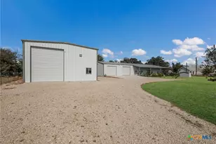 262 Gander Slough Rd, Kingsbury, TX 78638 - Photo 4