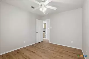 637 Northhill Cir, New Braunfels, TX 78130 - Photo 14