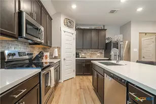 3627 Twin Dish Wy, New Braunfels, TX 78130 - Photo 2