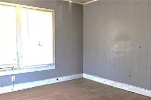 508 E French St, Cuero, TX 77954 - Photo 4