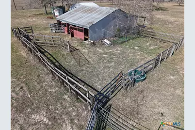 15631 Fm 682, Yoakum, TX 77995 - Photo 30