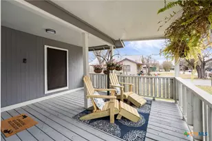 724 Scarbrough St, Rockdale, TX 76567 - Photo 2