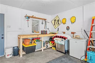 724 Scarbrough St, Rockdale, TX 76567 - Photo 18