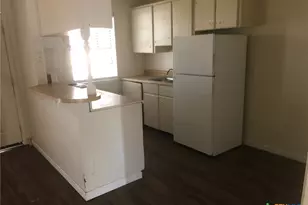 1916 Holloman Dr, Port Lavaca, TX 77979 - Photo 20