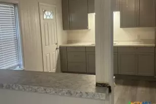 1916 Holloman Dr, Port Lavaca, TX 77979 - Photo 6