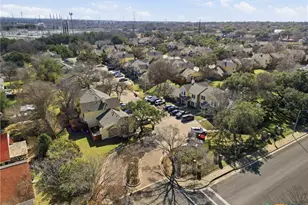 11901 E Swearingen Dr, Austin, TX 78758 - Photo 22