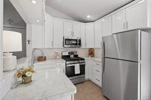 11901 E Swearingen Dr, Austin, TX 78758 - Photo 12