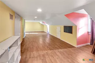 1103 Hopkins St, Yoakum, TX 77995 - Photo 26