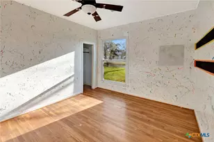 1103 Hopkins St, Yoakum, TX 77995 - Photo 12