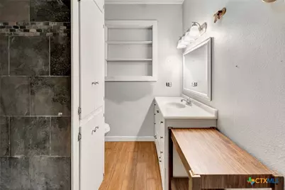 1103 Hopkins Street, Yoakum, TX 77995 - Photo 20