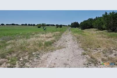 6101 Cr 208, Lampasas, TX 76550 - Photo 36