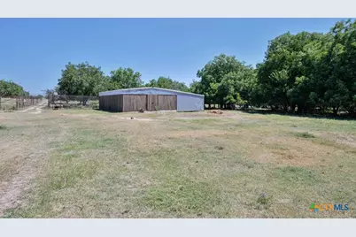 6101 Cr 208, Lampasas, TX 76550 - Photo 16