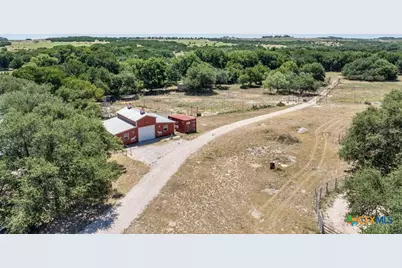 6101 Cr 208, Lampasas, TX 76550 - Photo 10