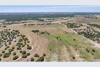 6101 Cr 208, Lampasas, TX 76550 - Photo 8