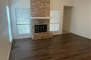 513 Camelot Dr, Victoria, TX 77901 - Photo 2