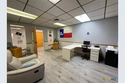 1305 S Key Avenue, Lampasas, TX 76550 - Photo 18