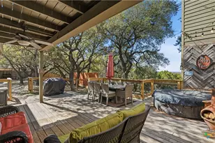 817 Scenic Dr, Canyon Lake, TX 78133 - Photo 4