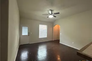 716 Creekside Cir, New Braunfels, TX 78130 - Photo 6