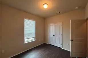 716 Creekside Cir, New Braunfels, TX 78130 - Photo 16