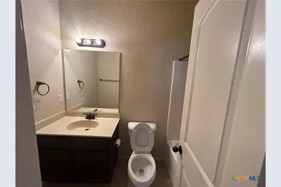 716 Creekside Circle, New Braunfels, TX 78130 - Photo 10