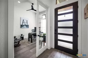 576 Tobacco Pass, New Braunfels, TX 78132 - Photo 4