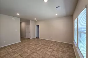 6114 Sally Ride Ln, Killeen, TX 76543 - Photo 4