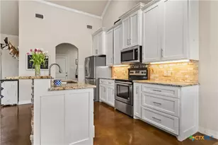 10514 Mesa Dr, Waco, TX 76708 - Photo 16