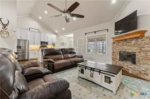 10514 Mesa Dr, Waco, TX 76708 - Photo 2