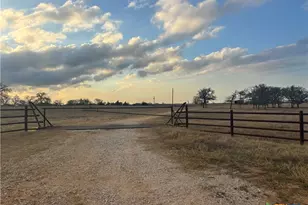2039 Co Rd 326, Giddings, TX 78942 - Photo 18