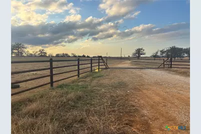 2039 County Road 326, Giddings, TX 78942 - Photo 8