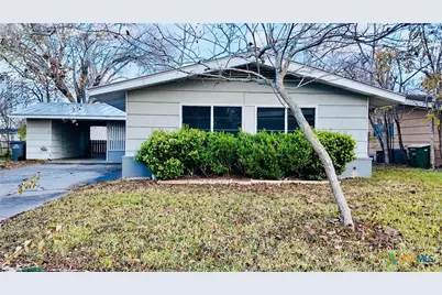 808 Fern Ln, Victoria, TX 77904 - Photo 1