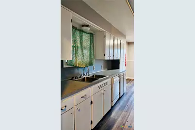 808 Fern Ln, Victoria, TX 77904 - Photo 8