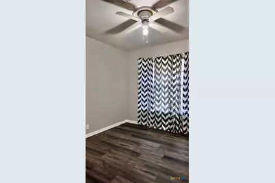 808 Fern Ln, Victoria, TX 77904 - Photo 18