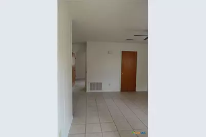 303 E Ave A #B, Copperas Cove, TX 76522 - Photo 2