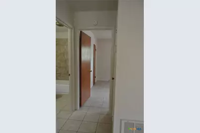 303 E Ave A #B, Copperas Cove, TX 76522 - Photo 6