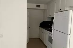 509 North St, Yoakum, TX 77995 - Photo 20