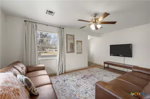 909 Alamo Ct, Temple, TX 76501 - Photo 8