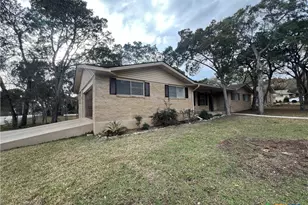 801 Timber Dr, New Braunfels, TX 78130 - Photo 2