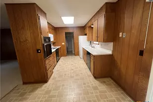 801 Timber Dr, New Braunfels, TX 78130 - Photo 6