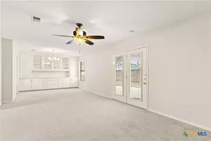 610 Creek Dr, New Braunfels, TX 78130 - Photo 8